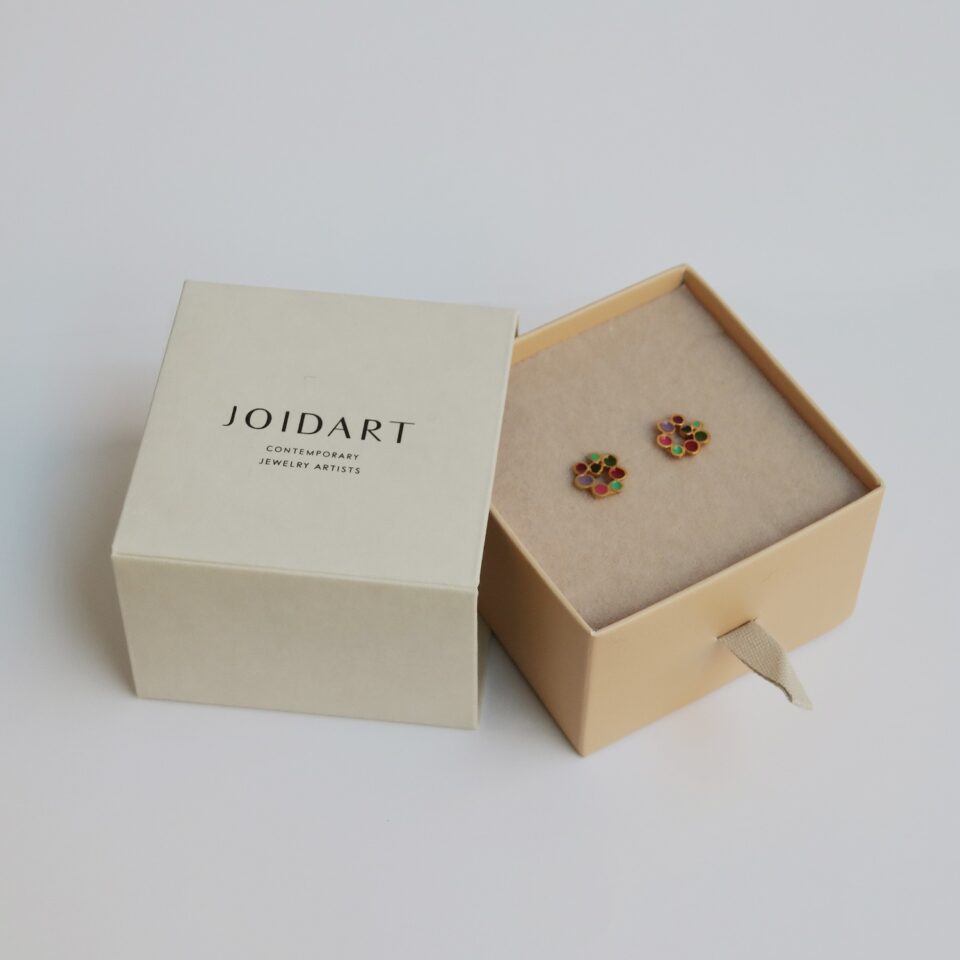 PENDIENTES PEQUEÑOS DORADOS CANDY COLOURS