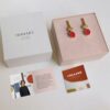PENDIENTES DORADOS COLLAGE ROJO