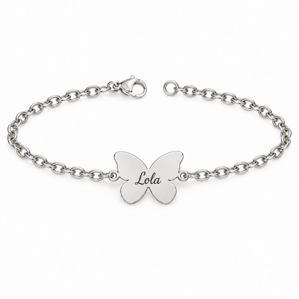 Pulsera mariposa personalizada de plata con cadena de eslabones ovalados, fotografía de catálogo