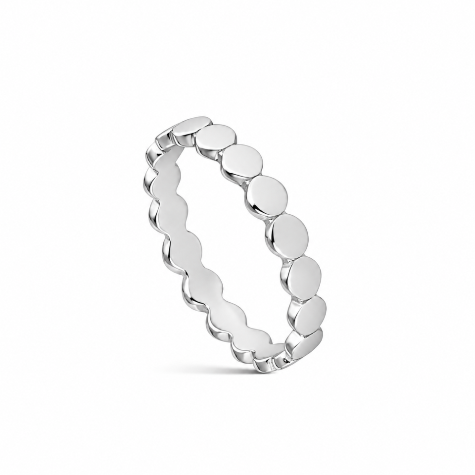 Anillo de plata de ley 925 formado por discos lisos unidos alrededor de todo el aro